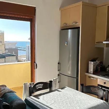 Lois Apartments شقة *